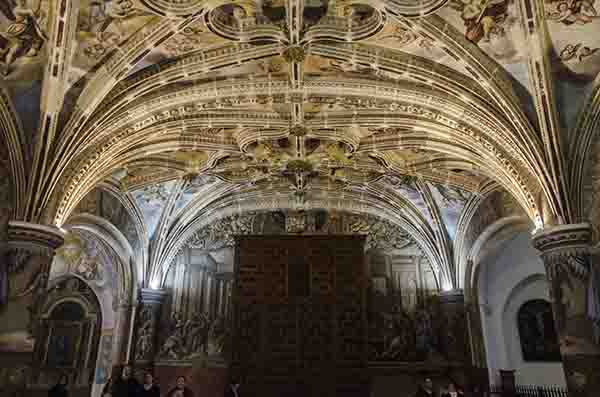Granada 228 - monasterio de San Jerónimo - templo.jpg